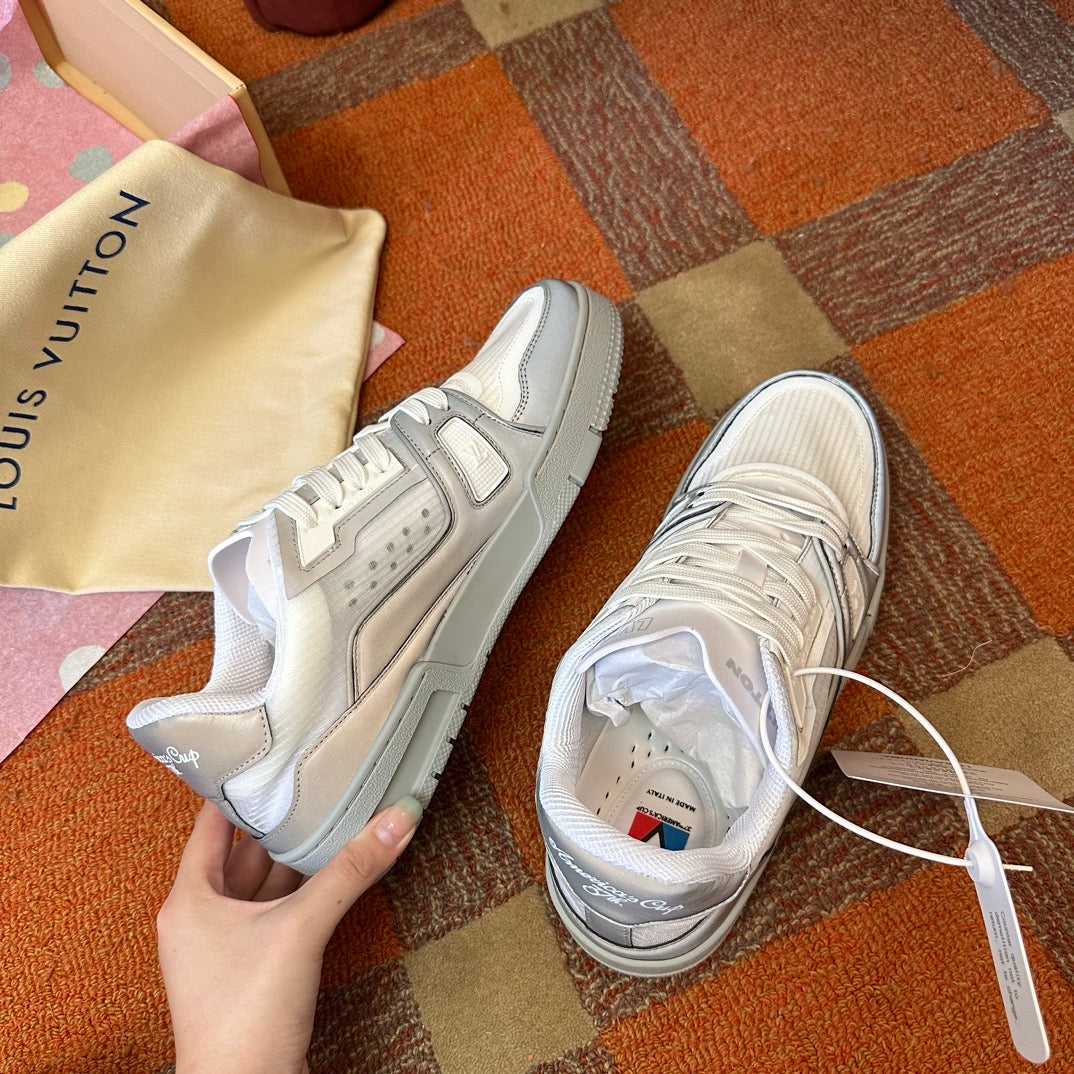 LV TRAINER SNEAKER