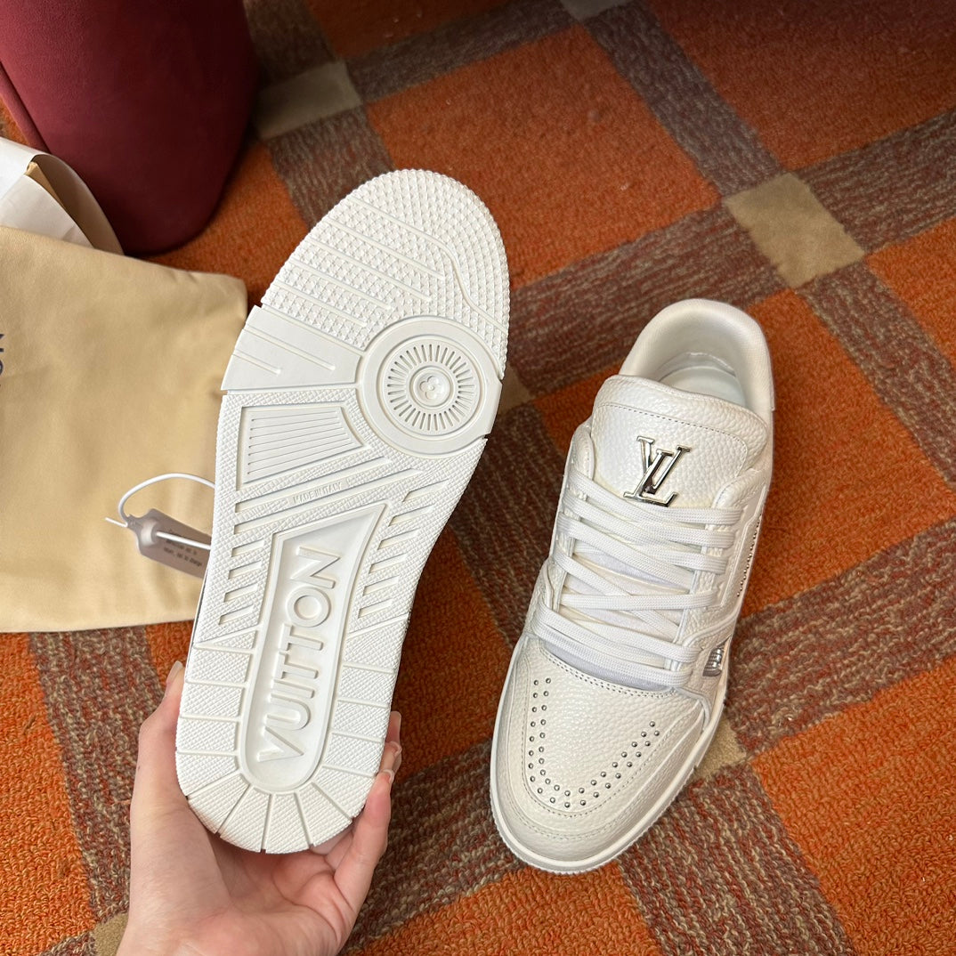 LV TRAINER SNEAKER
