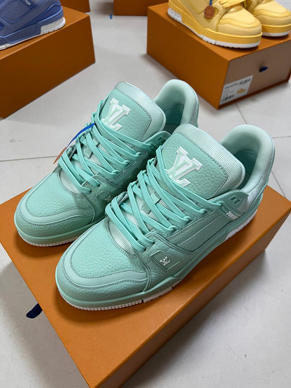 LV TRAINER SNEAKER