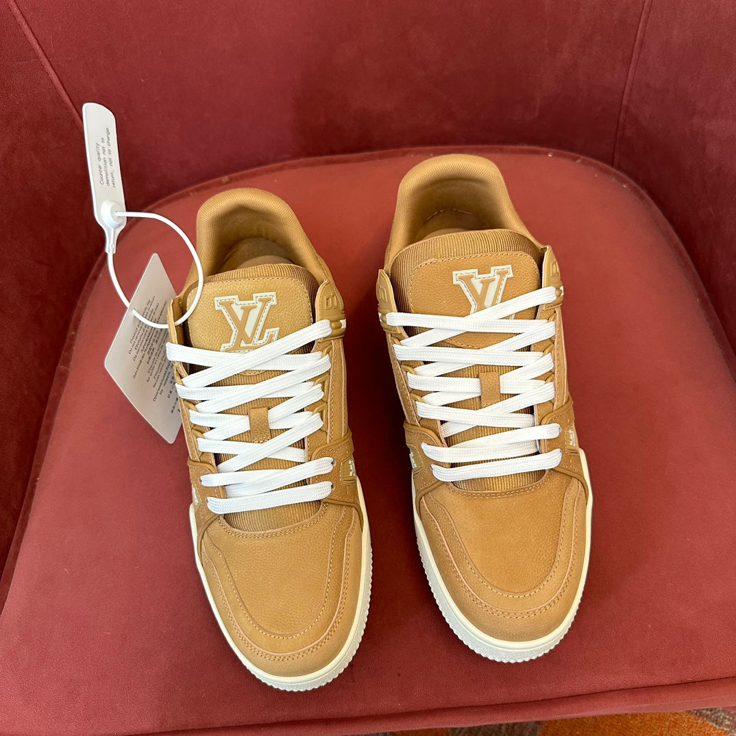 LV TRAINER SNEAKER