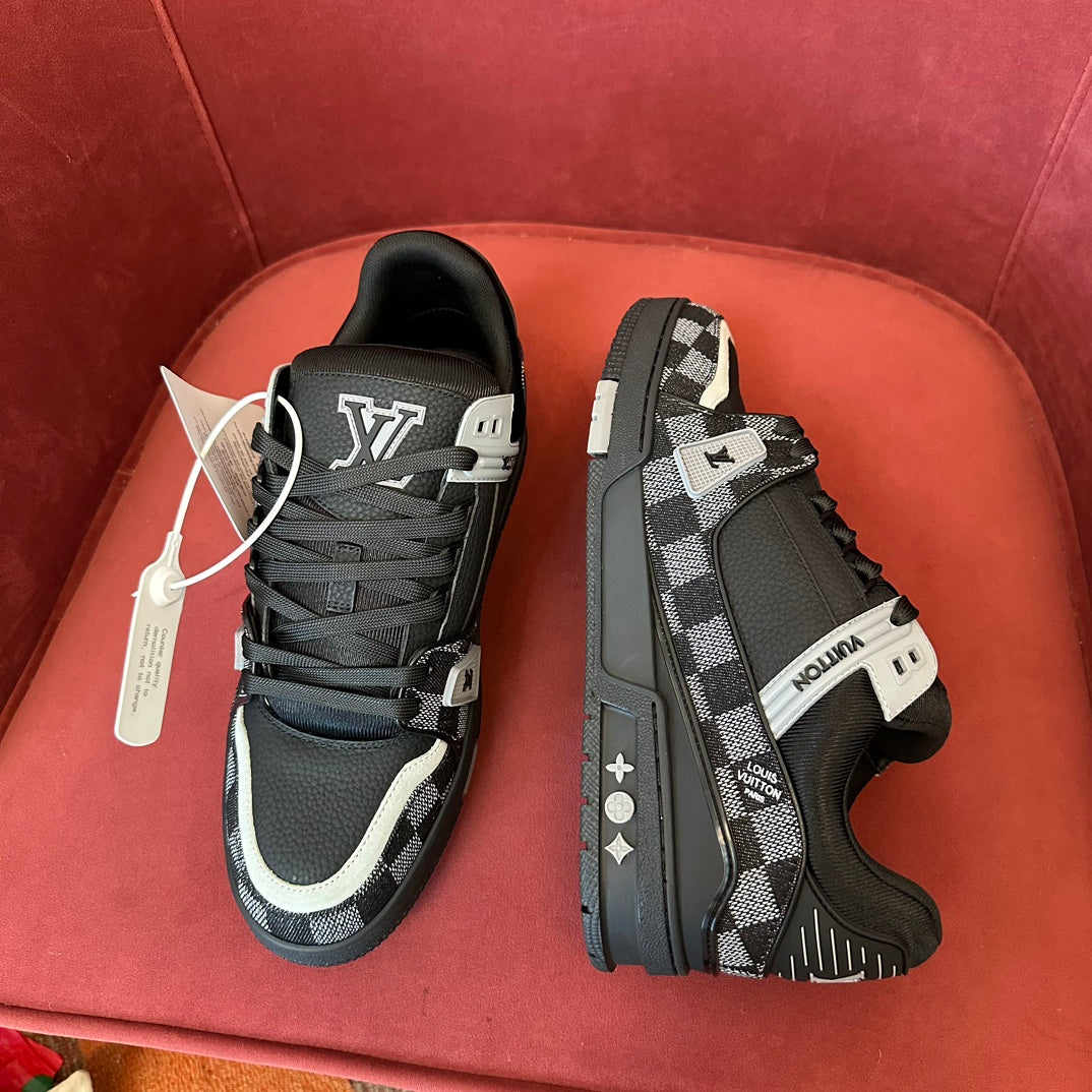 LV TRAINER SNEAKER