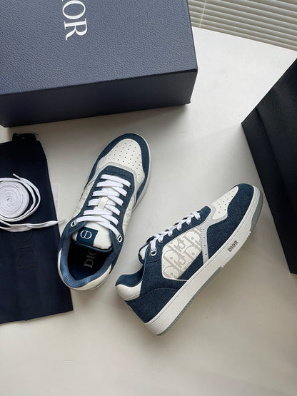 CD B27 Low-Top Sneaker