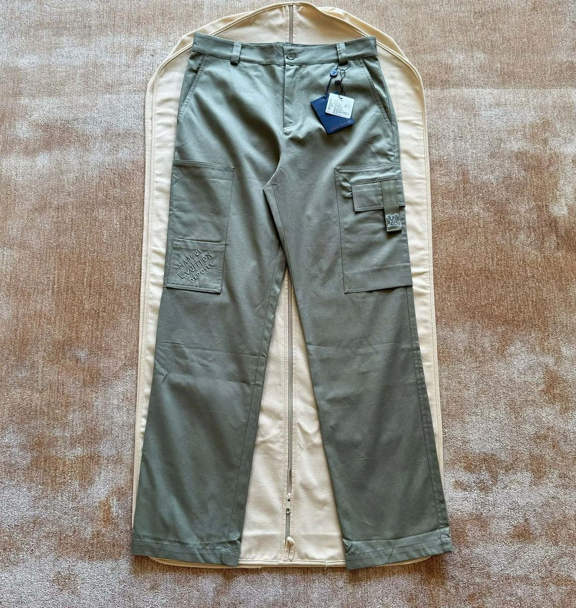 Lv Signature Cotton Cargo Pants