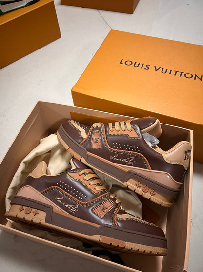 LV TRAINER SNEAKER