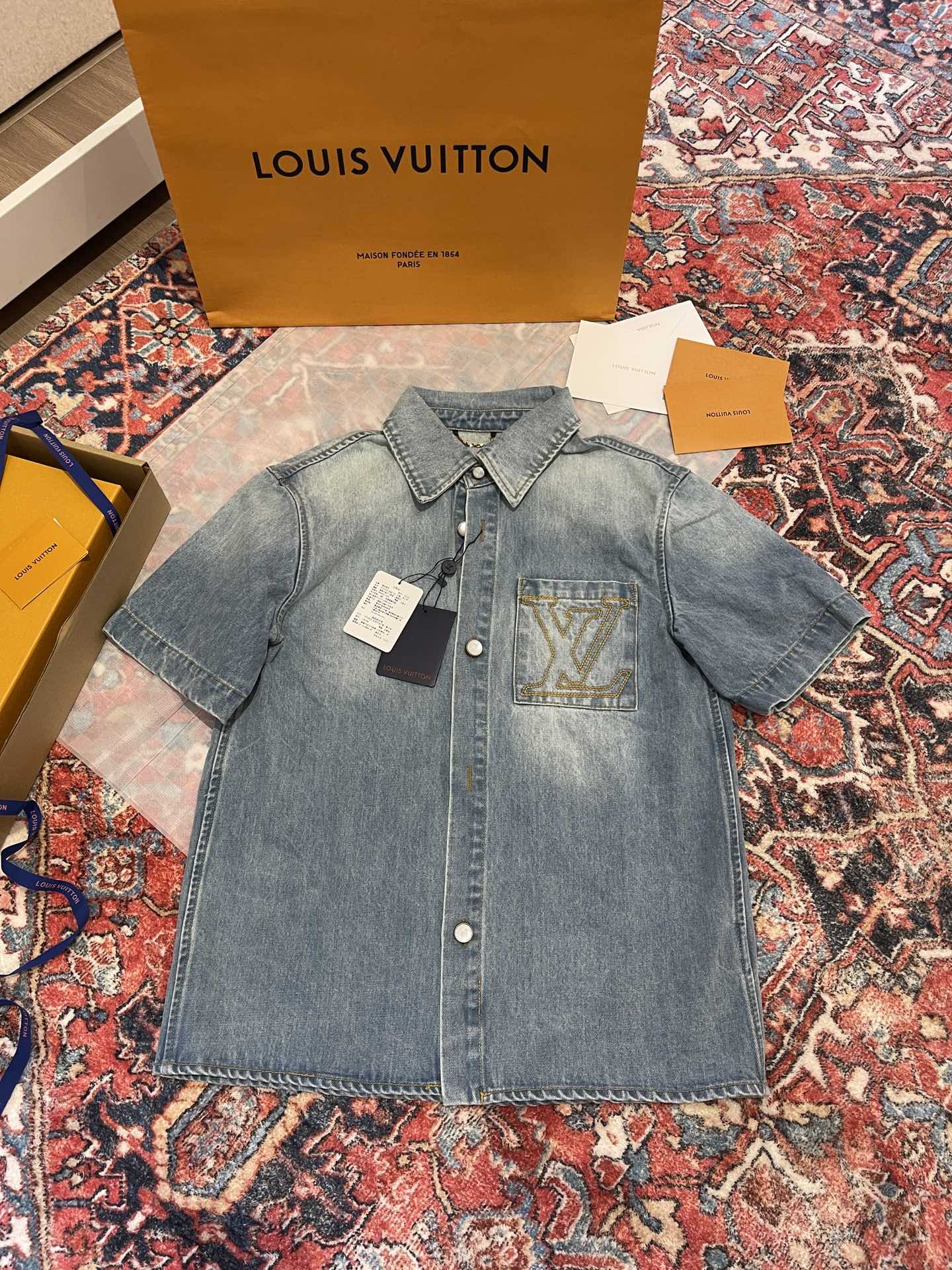 Lv Short-Sleeved Denim Shirt