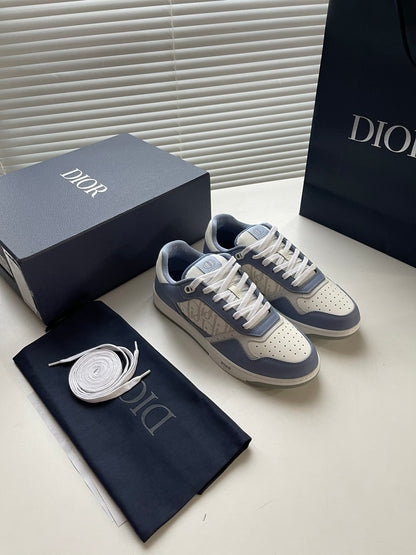 CD B27 Low-Top Sneaker