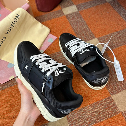 LV TRAINER SNEAKER