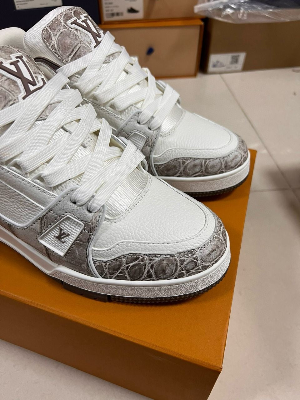 LV TRAINER SNEAKER LIKE ALIGATOR SKIN