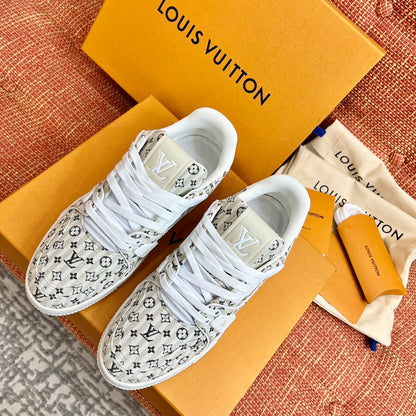 LV TRAINER SNEAKER