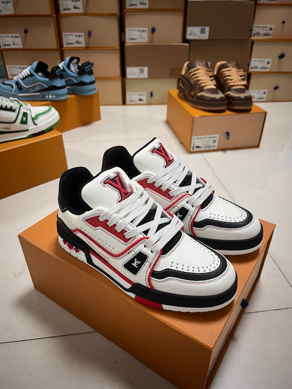 LV TRAINER SNEAKER