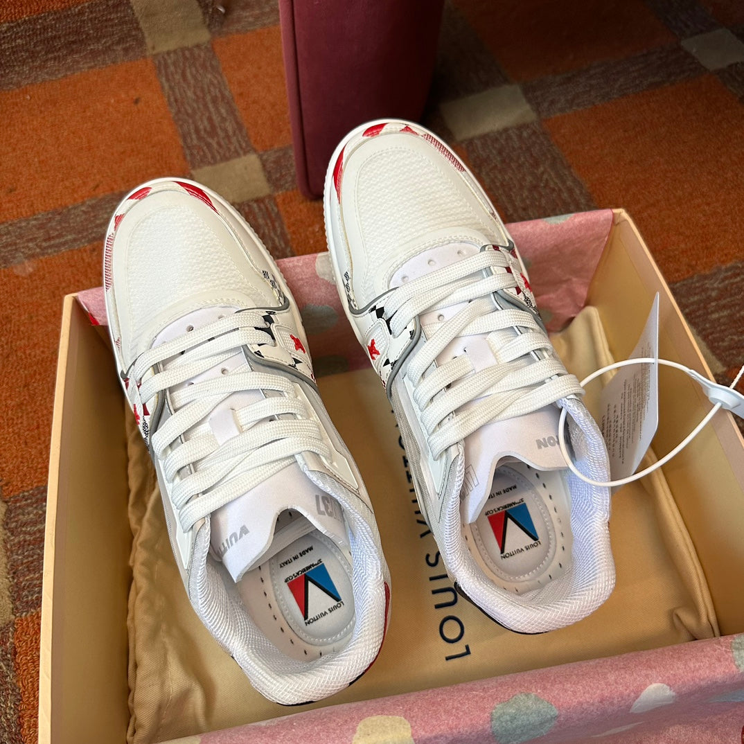 LV TRAINER SNEAKER
