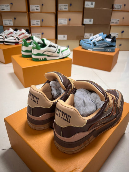 LV TRAINER SNEAKER