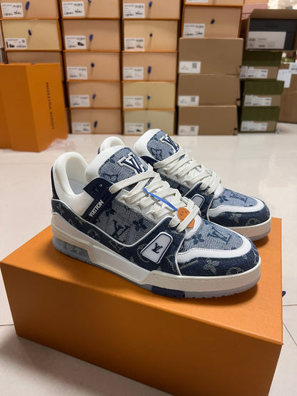 LV TRAINER SNEAKER