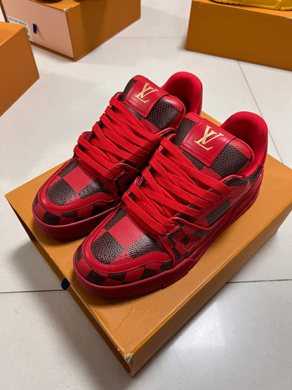 LV TRAINER SNEAKER