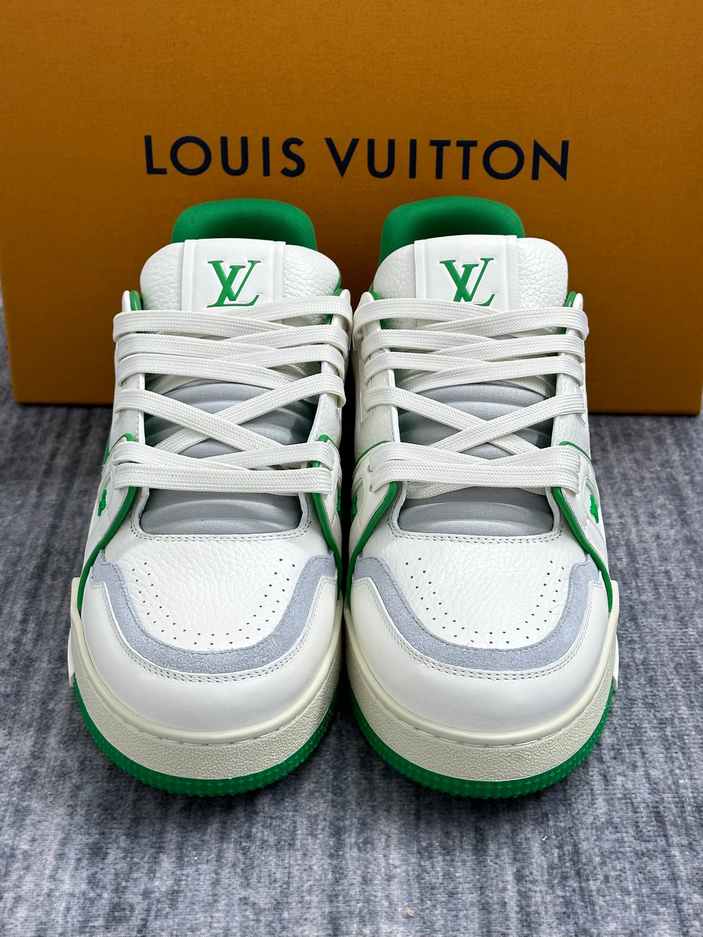 LV TRAINER SNEAKER