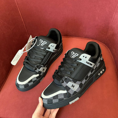 LV TRAINER SNEAKER