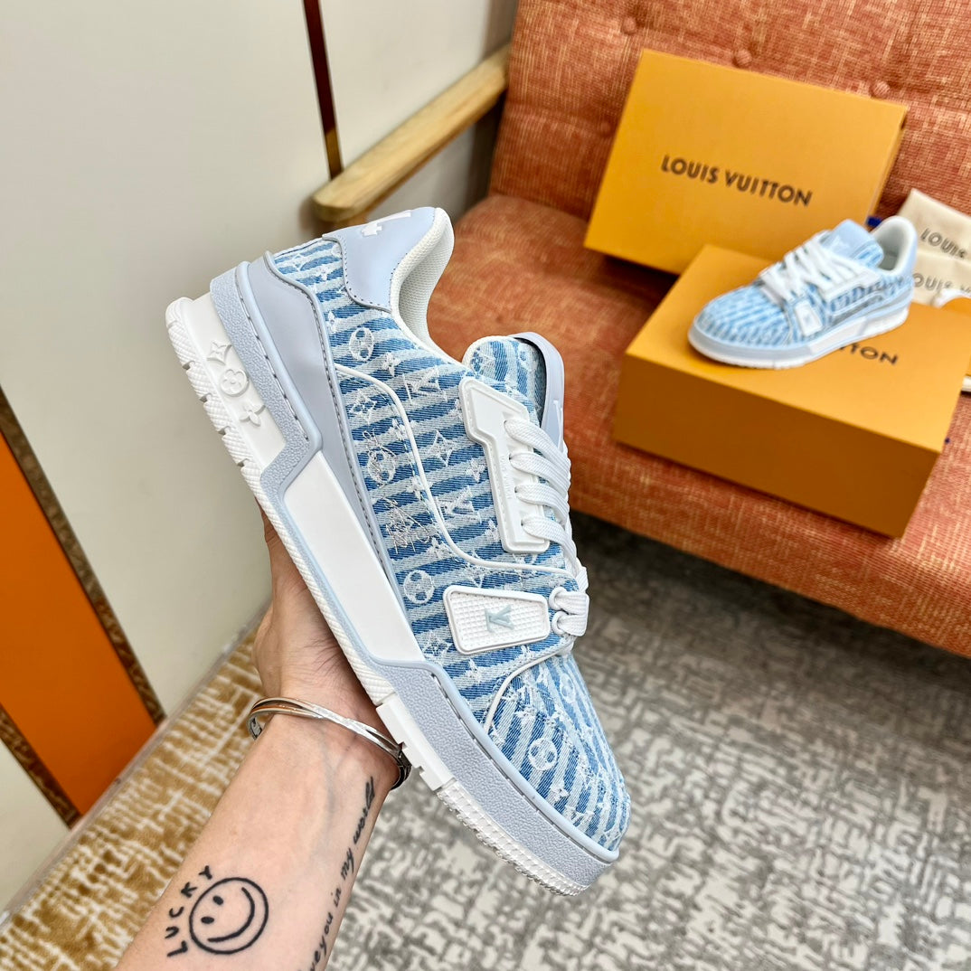 LV TRAINER SNEAKER