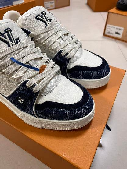 LV TRAINER SNEAKER