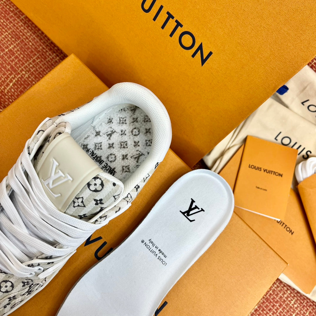 LV TRAINER SNEAKER