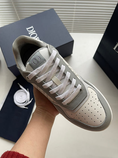 CD B27 Low-Top Sneaker