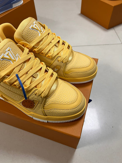 LV TRAINER SNEAKER