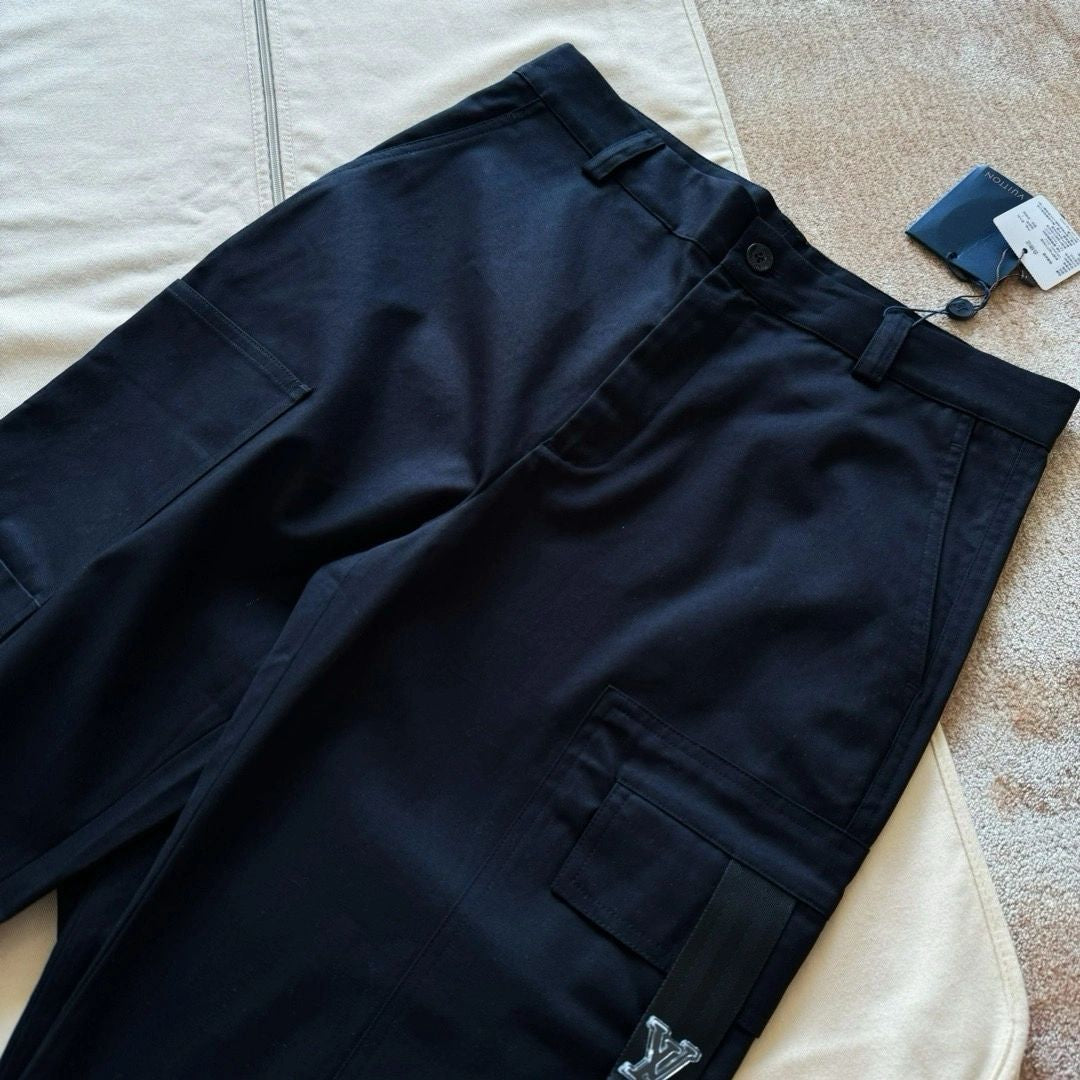 Lv Signature Cotton Cargo Pants