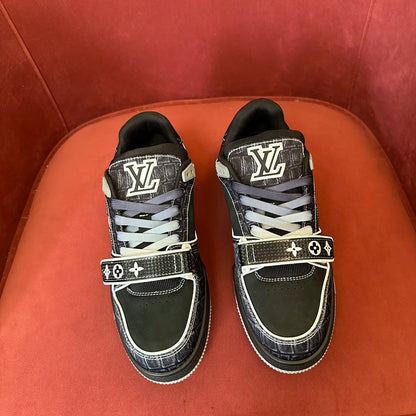 LV TRAINER SNEAKER