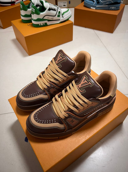 LV TRAINER SNEAKER