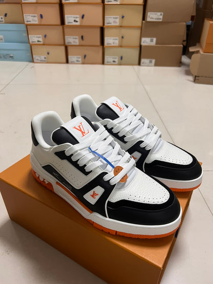 LV TRAINER SNEAKER