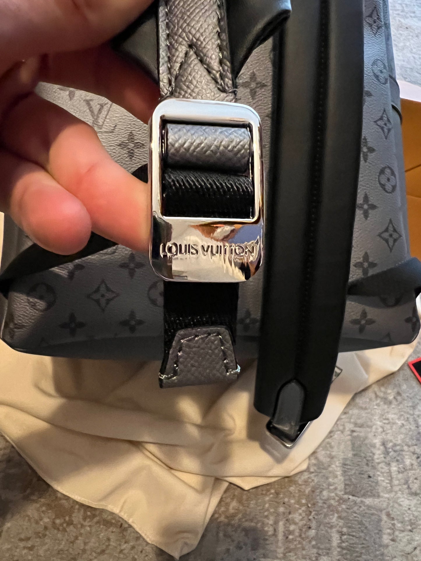 LV Discovery PM BackPack Silver