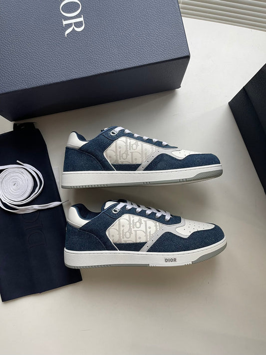 CD B27 Low-Top Sneaker