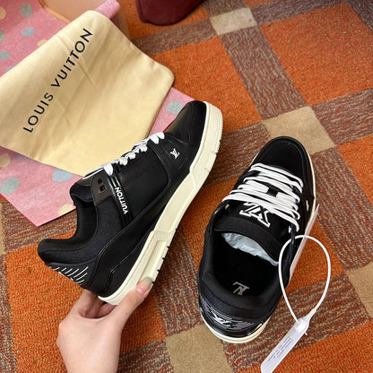 LV TRAINER SNEAKER