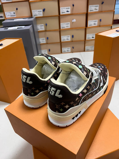 LV TRAINER SNEAKER