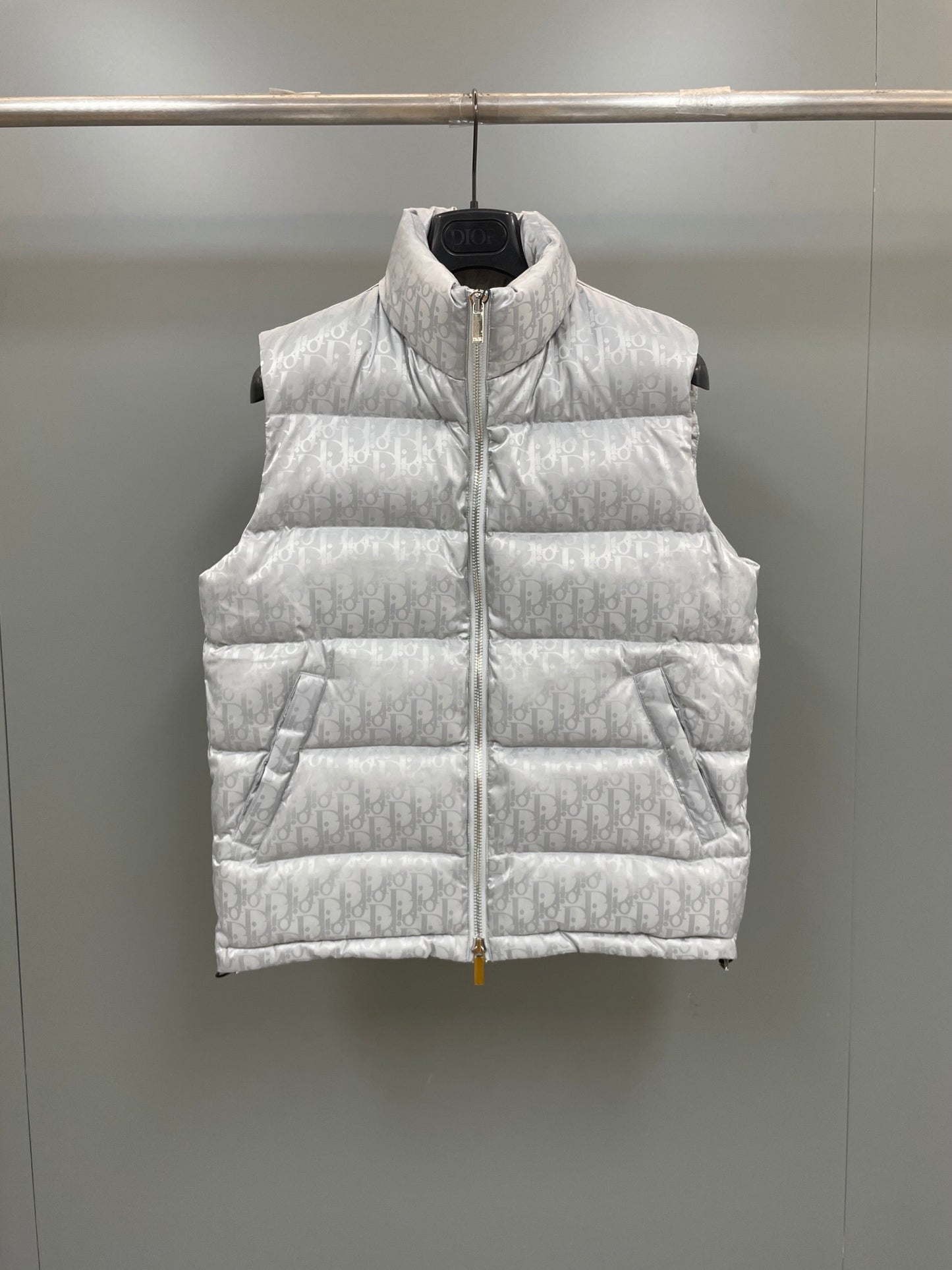 CD OBLIQUE DOWN VEST TECHNICAL SILVER
