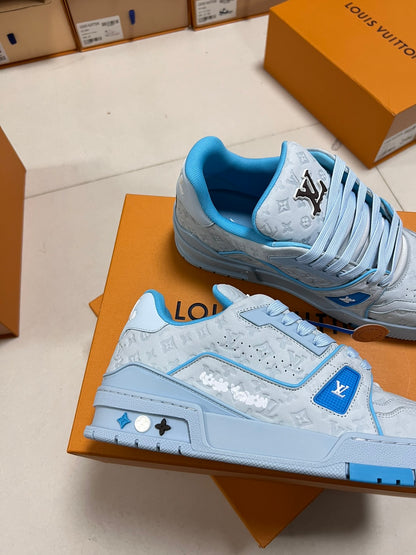 LV TRAINER SNEAKER