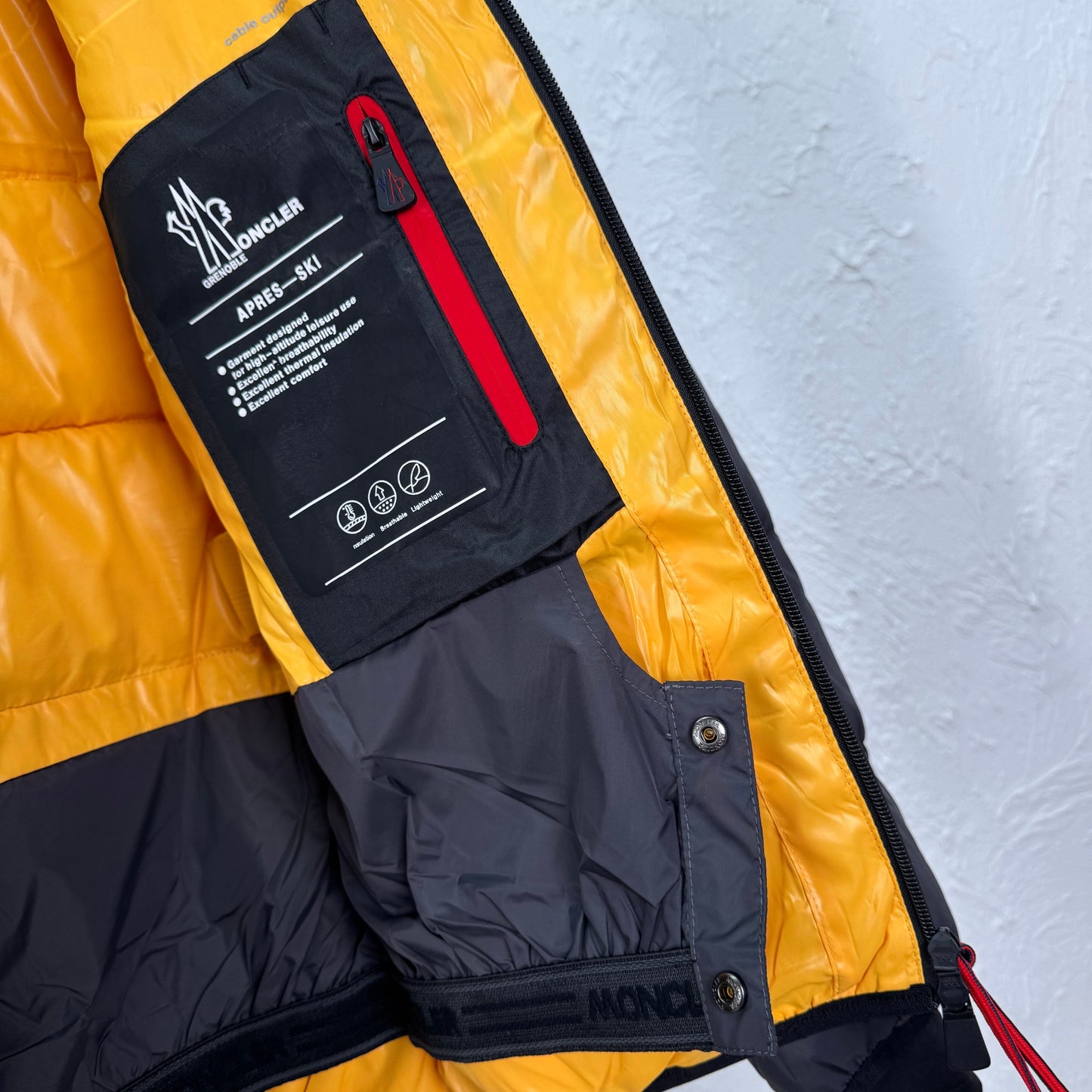 MNCLR  GRENOBLE BLACK NYLON HINTERTUX DOWN JACKET