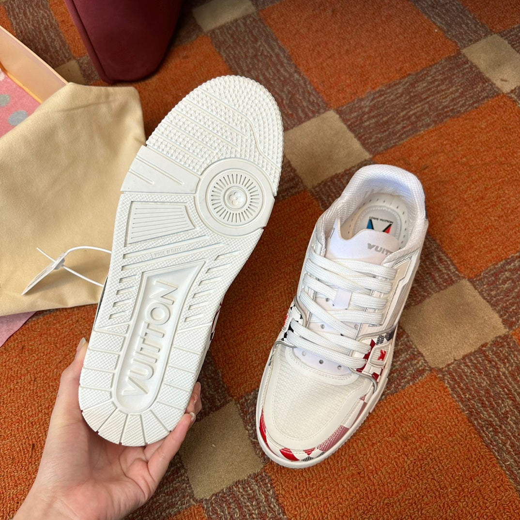 LV TRAINER SNEAKER