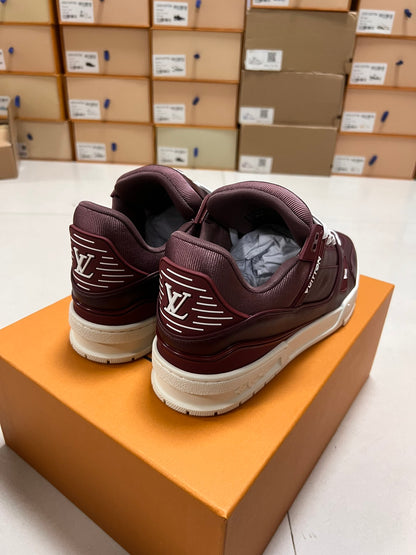 LV TRAINER SNEAKER
