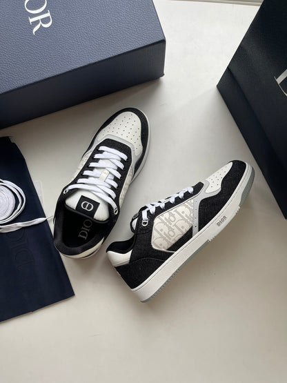 CD B27 Low-Top Sneaker