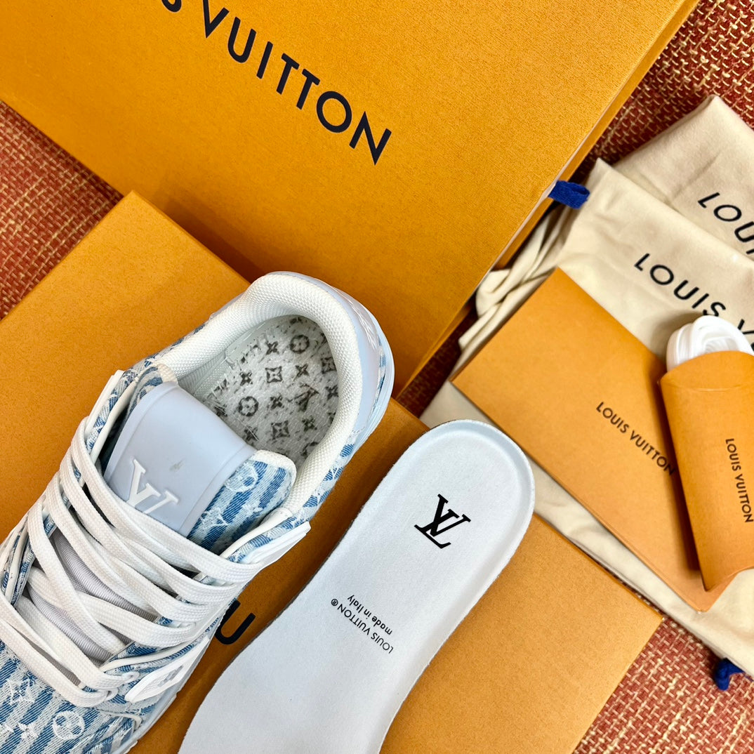 LV TRAINER SNEAKER