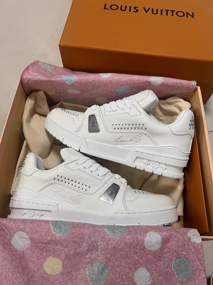 LV TRAINER SNEAKER