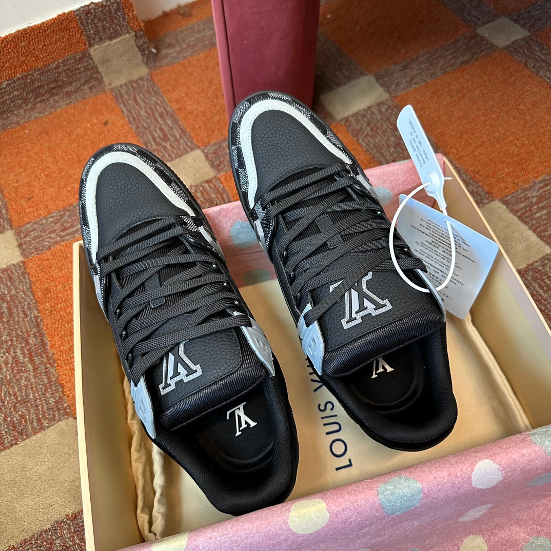 LV TRAINER SNEAKER