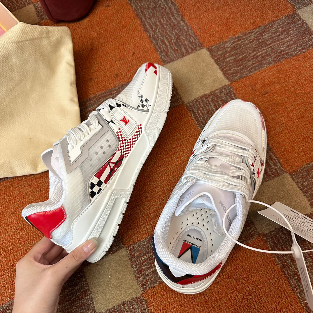 LV TRAINER SNEAKER