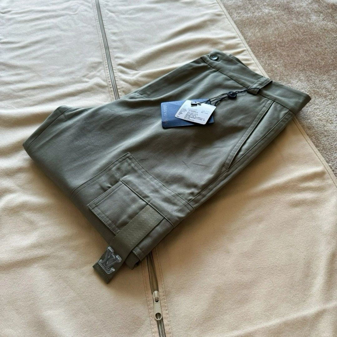 Lv Signature Cotton Cargo Pants