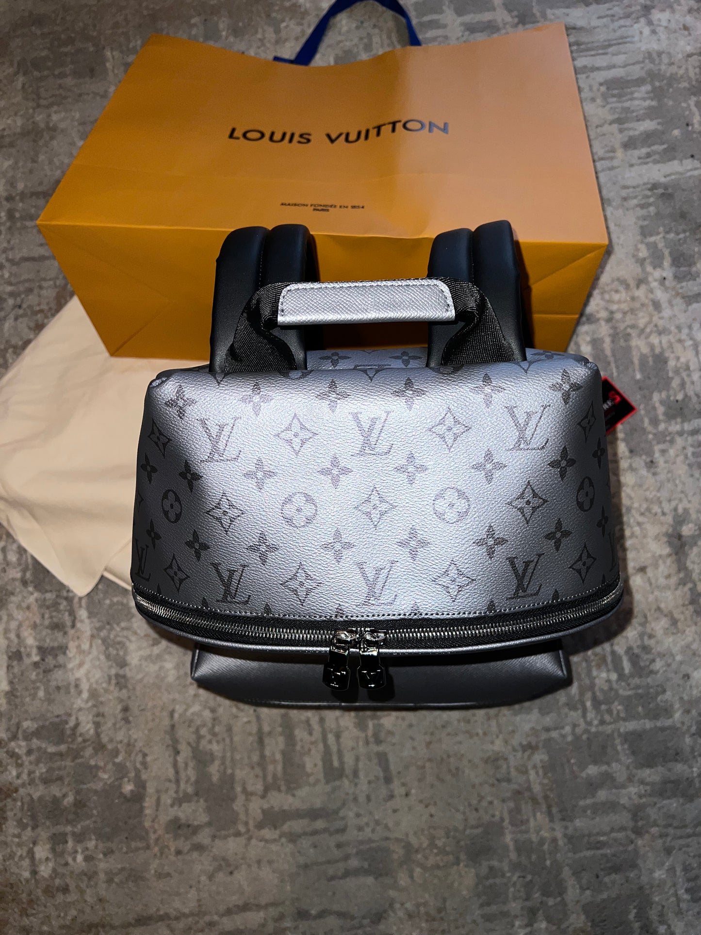 LV Discovery PM BackPack Silver