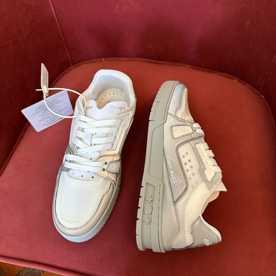LV TRAINER SNEAKER