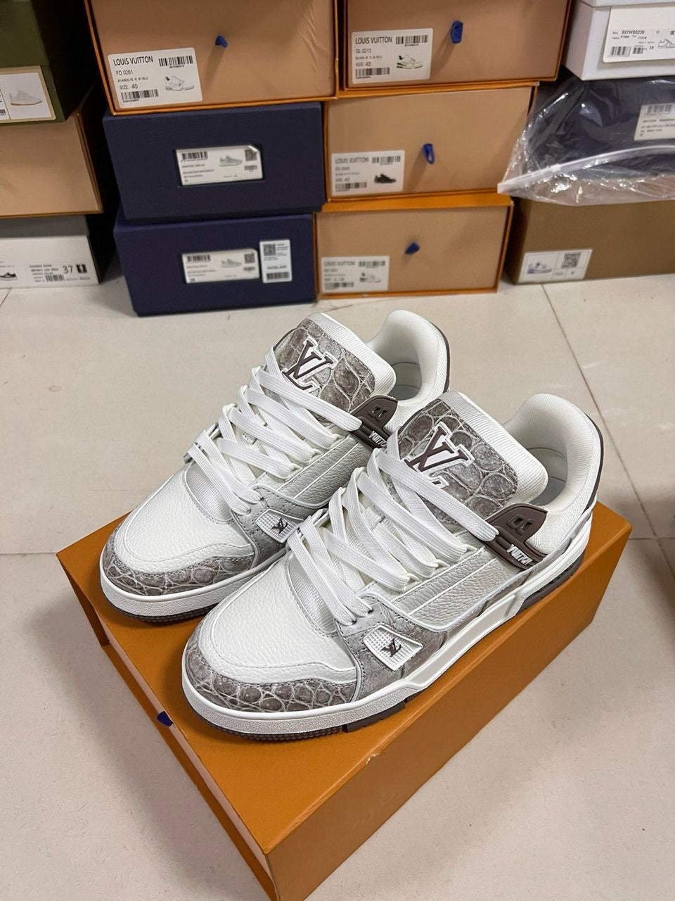 LV TRAINER SNEAKER LIKE ALIGATOR SKIN