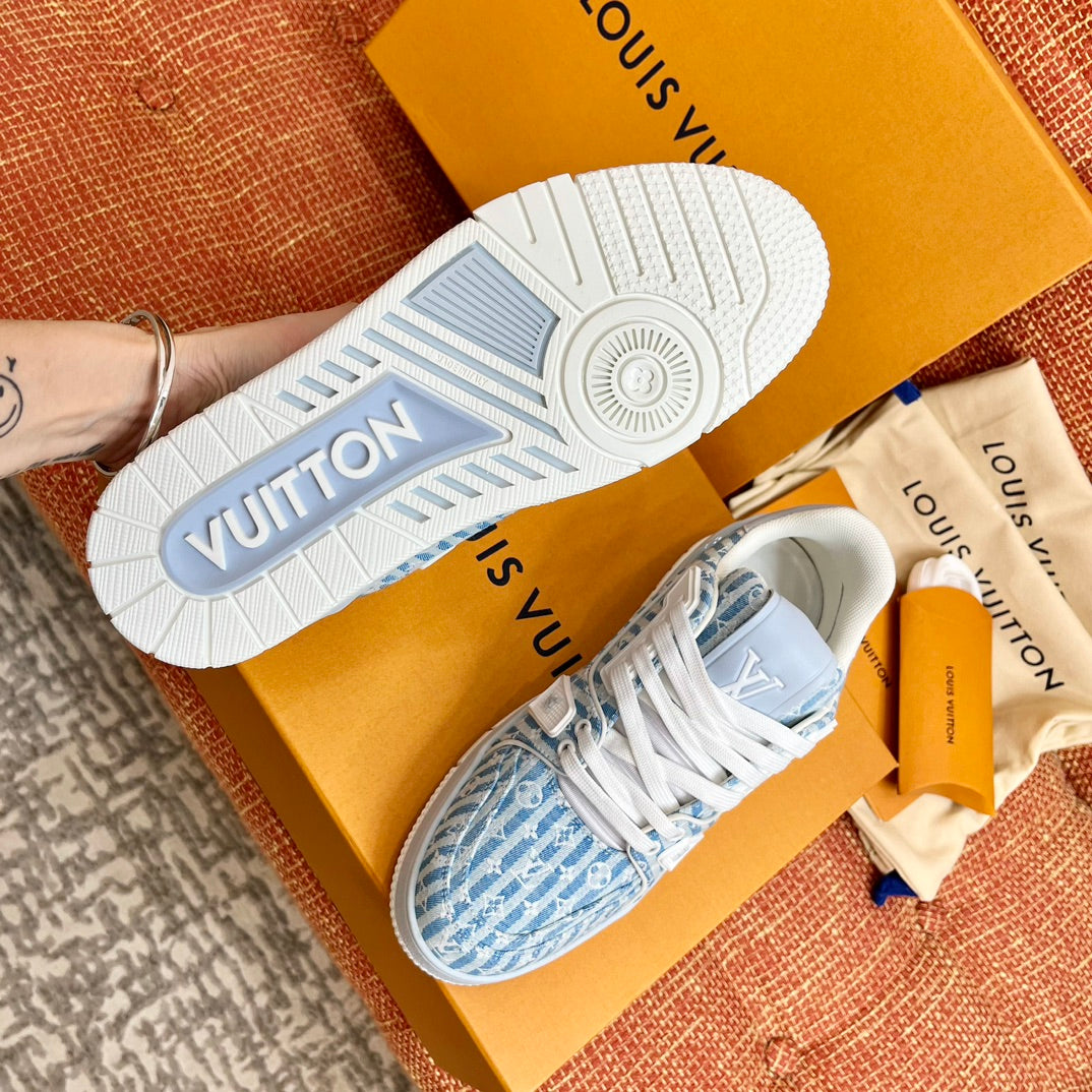 LV TRAINER SNEAKER