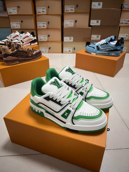 LV TRAINER SNEAKER