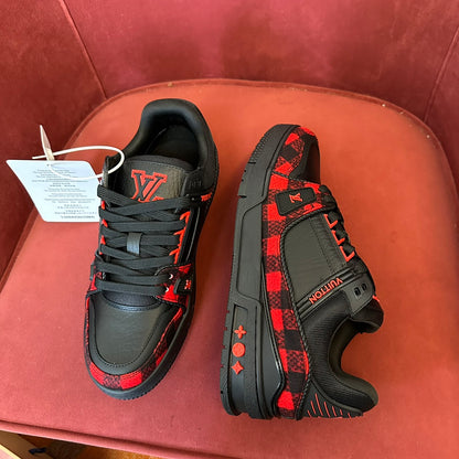 LV TRAINER SNEAKER